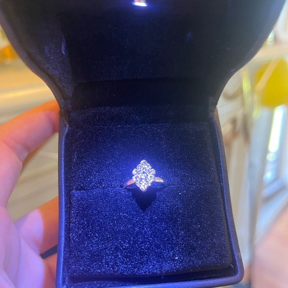 Diamond Ring - Picture 4 of 9